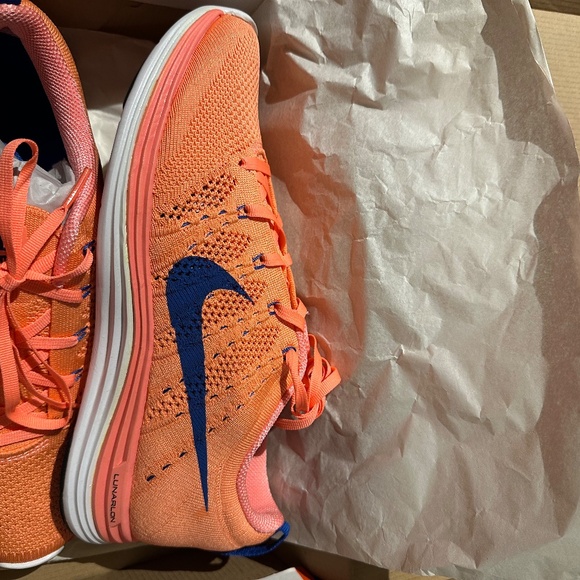 Women’s Nike Flyknit Lunar1+ Atomic Pink 9.5 NEW - Picture 6 of 11